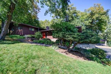 Lake Home For Sale in Waunakee, Wisconsin