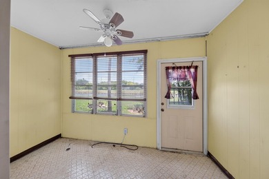 Desirable first-floor end unit in Sunrise Lakes Phase One! This - photo 23