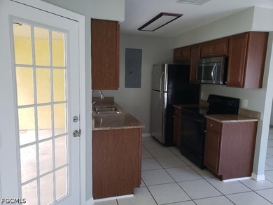 *DUPLEX INVESTMENT OPPORTUNITY IN DESIRABLE SW CAPE CORAL!* - photo 29