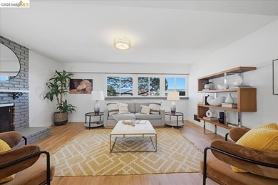 Perched peacefully above it all, this Mid-Century modern home - photo 30