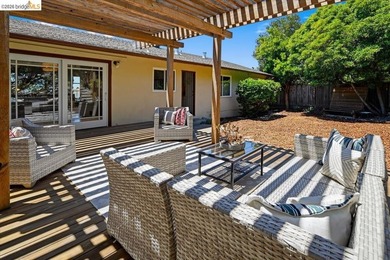 Perched peacefully above it all, this Mid-Century modern home - photo 34