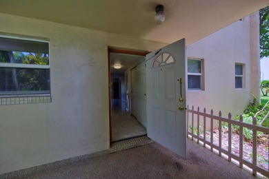 Desirable first-floor end unit in Sunrise Lakes Phase One! This - photo 36