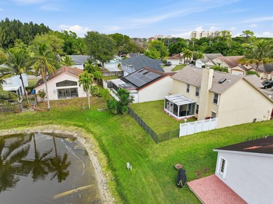 Beautifully updated throughout and move in ready! Open & - photo 40