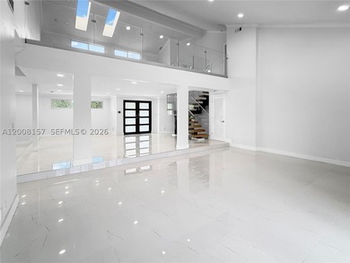 Beautiful and spacious residence located in one of the most - photo 7