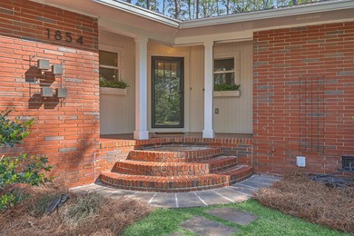 Tucked away on a quiet cul-de-sac, this beautifully renovated - photo 8