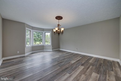 An exceptional opportunity to own a beautifully updated 3 - photo 15