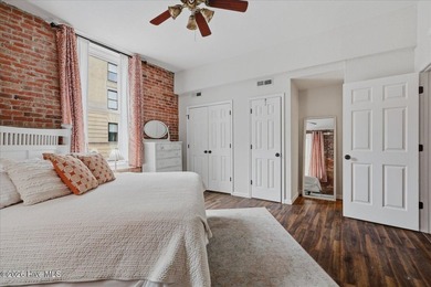 Experience the ultimate vibrant lifestyle of Historic Downtown - photo 22