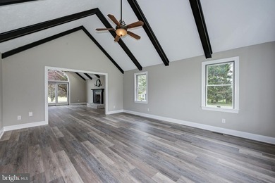 An exceptional opportunity to own a beautifully updated 3 - photo 22