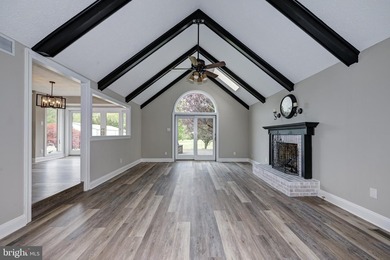 An exceptional opportunity to own a beautifully updated 3 - photo 27