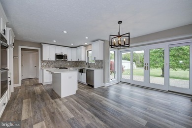 An exceptional opportunity to own a beautifully updated 3 - photo 29