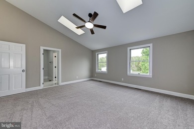 An exceptional opportunity to own a beautifully updated 3 - photo 39