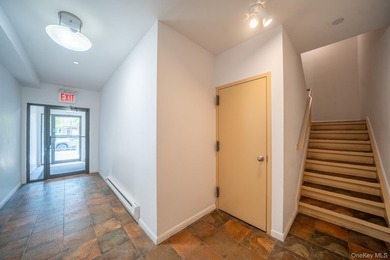 Welcome to this beautifully designed 2-bedroom, 2-full-bathroom - photo 4