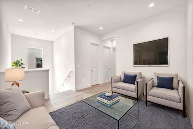 Experience elevated living in this modern, energy-efficient - photo 7