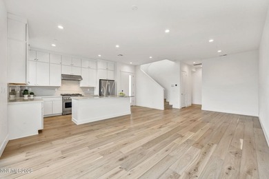 Experience elevated living in this modern, energy-efficient - photo 8