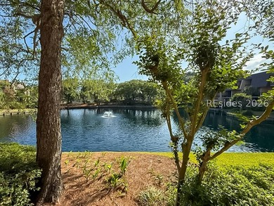 Nestled in the quietest & most private building in Island Club - photo 4