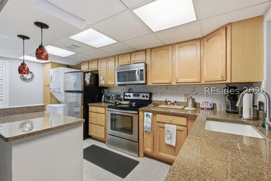 Nestled in the quietest & most private building in Island Club - photo 5