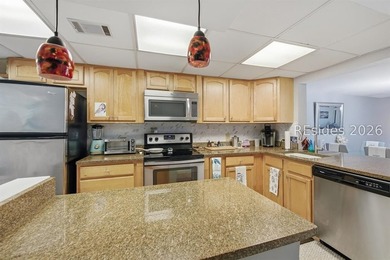 Nestled in the quietest & most private building in Island Club - photo 10