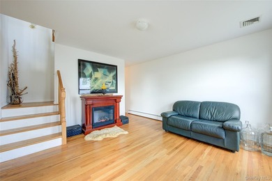 Built in 2007 this two-story waterfront residence in the Shore - photo 3