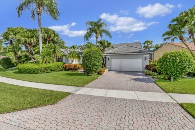 (private lake, pond, creek) Home For Sale in Boynton Beach Florida