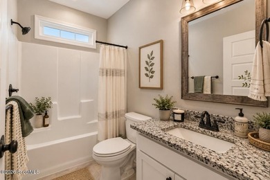 Beautiful home located in the desirable Egrets Pass, a private - photo 14