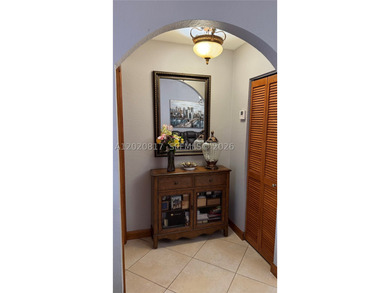 Beautiful and well-maintained 3-bedroom, 2-bathroom property - photo 22