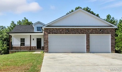 Lake Briarwood Home Sale Pending in De Soto Missouri