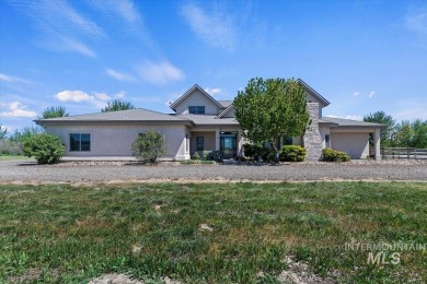 (private lake, pond, creek) Home Sale Pending in New Plymouth Idaho
