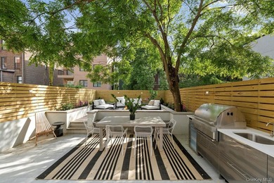 Welcome to 174 N 6th: A Distinctive Address in the Heart of - photo 14