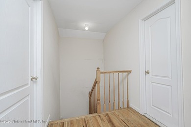 2 FAMILY Home HAS A 3 BEDROOM MAIN Unit & A 1 BEDROOM BASEMENT - photo 20