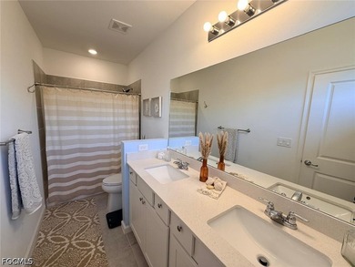 Welcome to this beautifully maintained two-story townhome - photo 23