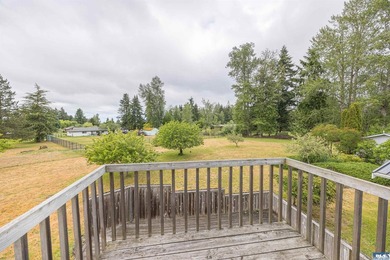 Nestled in the heart of the Olympic Peninsula, this unique 3 - photo 29