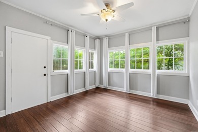 Charming Hillcrest traditional bungalow - 3 beds, 2 baths - photo 30