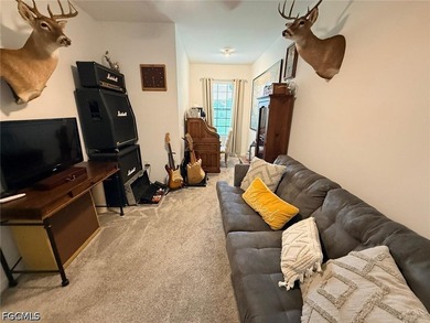 Welcome to this beautifully maintained two-story townhome - photo 31