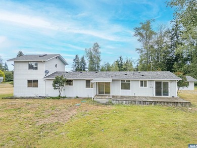 Nestled in the heart of the Olympic Peninsula, this unique 3 - photo 32