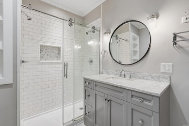 Charming Hillcrest traditional bungalow - 3 beds, 2 baths - photo 34