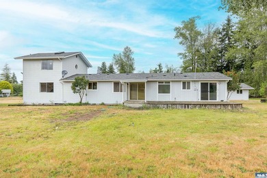 Nestled in the heart of the Olympic Peninsula, this unique 3 - photo 34
