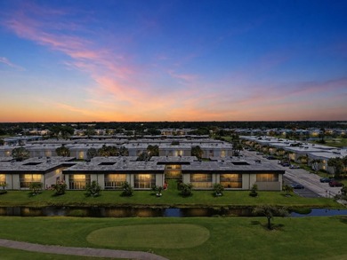 Beautifully updated first-floor condominium offering the perfect - photo 36