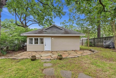 Charming Hillcrest traditional bungalow - 3 beds, 2 baths - photo 39