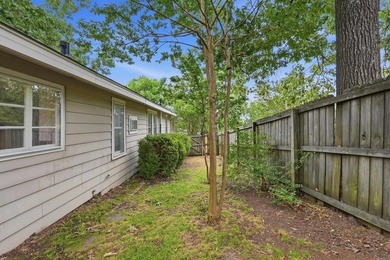 Charming Hillcrest traditional bungalow - 3 beds, 2 baths - photo 40