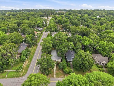 Charming Hillcrest traditional bungalow - 3 beds, 2 baths - photo 43