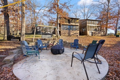 Adorable well cared for upper level 2 bed 2 bath condo located - photo 10