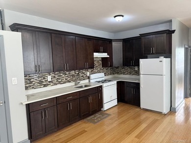 Opportunity knocks with this well-maintained 3-family property - photo 1