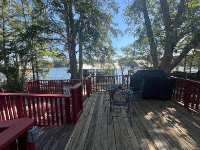 On Lake Concordia is where you'll find this welcoming and - photo 3
