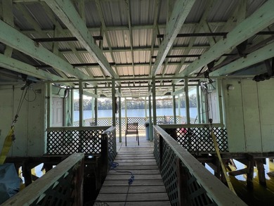 On Lake Concordia is where you'll find this welcoming and - photo 6