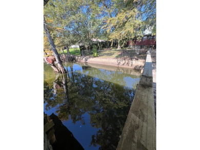 On Lake Concordia is where you'll find this welcoming and - photo 9