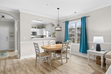 Beautifully updated and fully furnished 2-bedroom, 2-bath - photo 10
