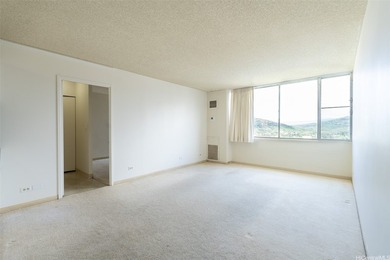 Welcome to Harbour Ridge in desirable Salt Lake! This 2-bedroom - photo 2