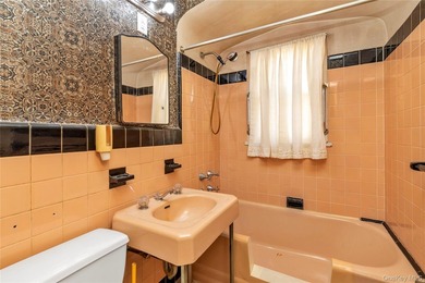 ** Welcome Home! ** Don't miss this great opportunity to make - photo 13