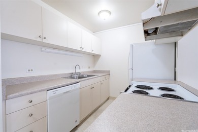 Welcome to Harbour Ridge in desirable Salt Lake! This 2-bedroom - photo 8