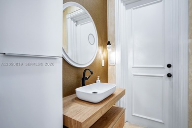 Experience luxury waterfront living in the heart of Las Olas - photo 31
